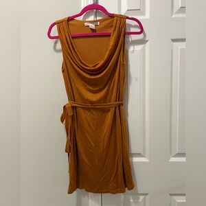 Forever21 Elegant Mustard Dress 
Long: 33” Armpit: 17” Low:20” SIZE:S